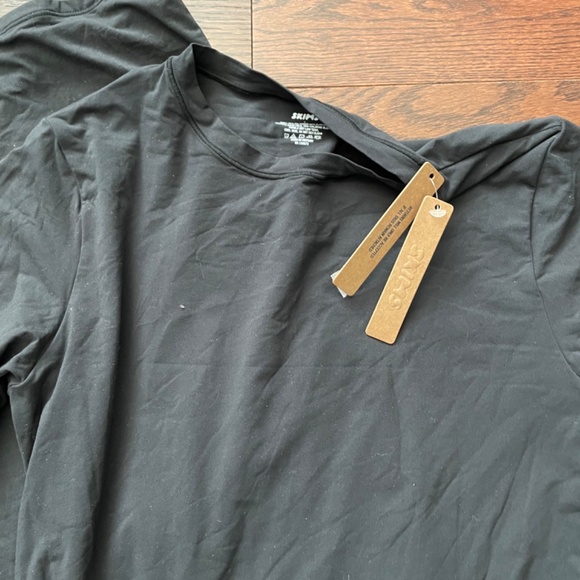 Skims Crew Neck Long sleeve dress - Picture 5 of 8